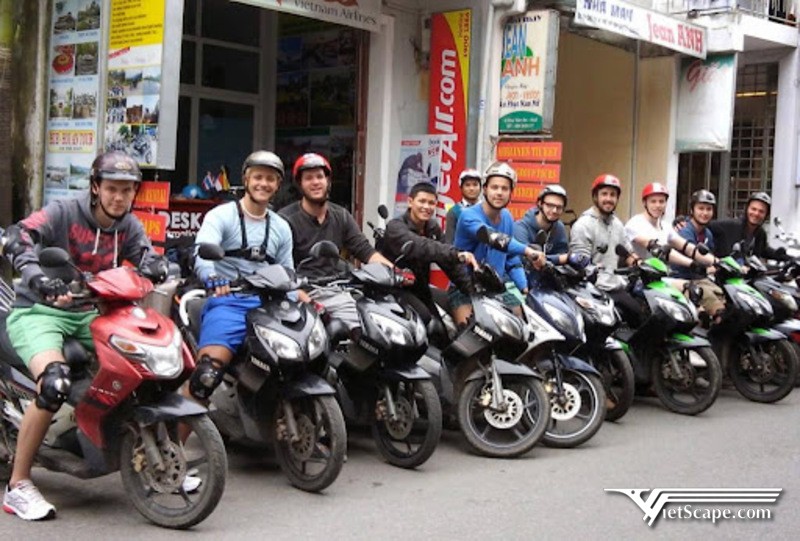 Khám phá mọi ngóc ngách Nha Trang với chiếc xe máy
