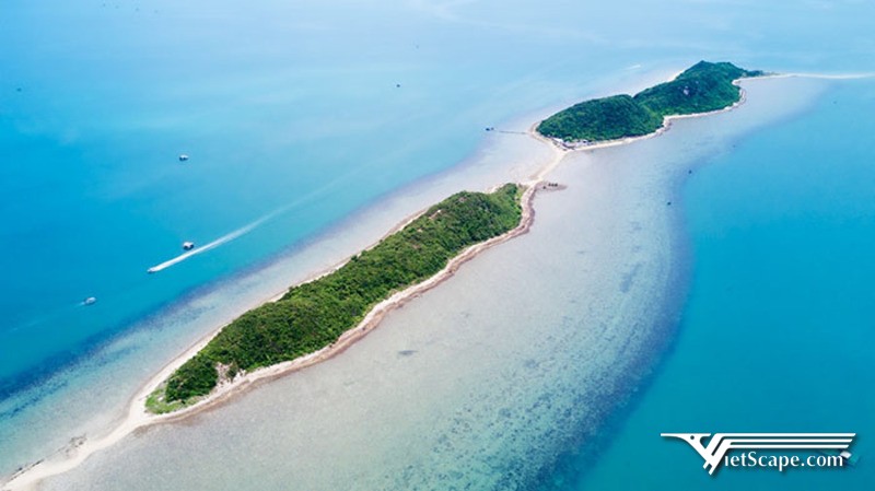 Đảo Điệp Sơn là địa điểm nhất định phải đi trong chuyến du lịch Nha Trang 2 ngày 1 đêm
