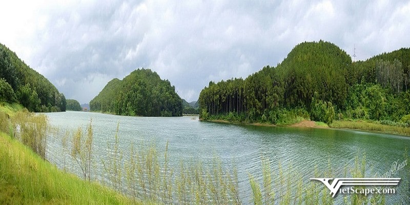 Hồ Đồng Chương có không khí trong lành tuyệt đẹp