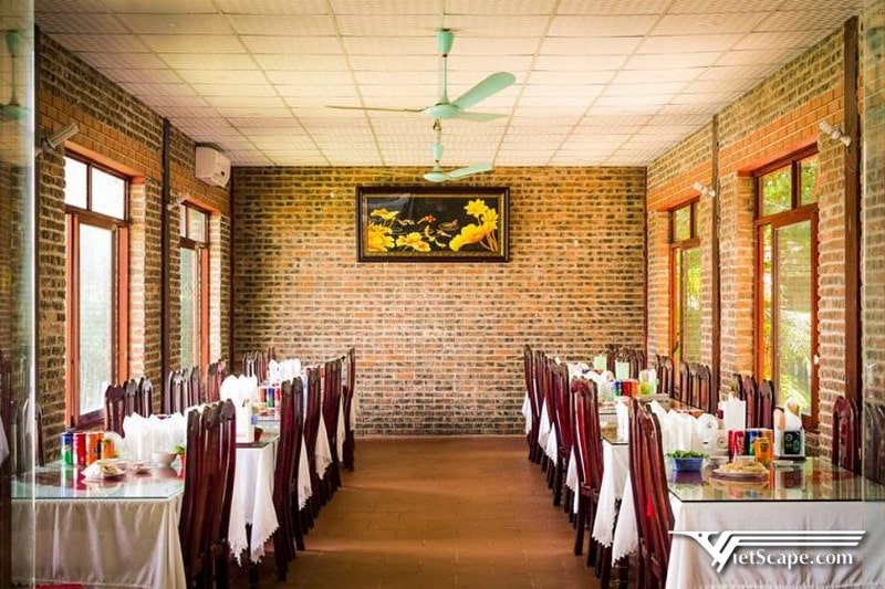 Nhà hàng Hoàng Giang - Núi Hang Cá, xã Trường Yên, Hoa Lư, Ninh Bình