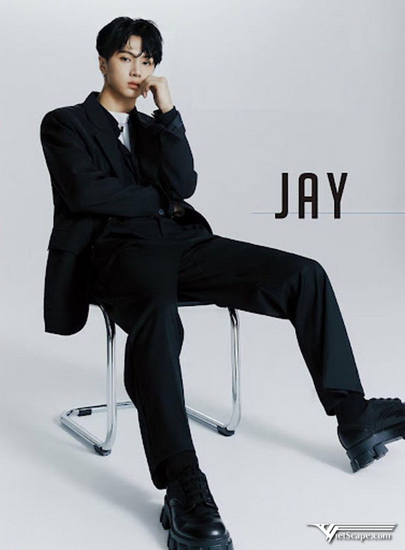 Jay từng được Staff SM Casting trên đường khi anh tới Lotte World