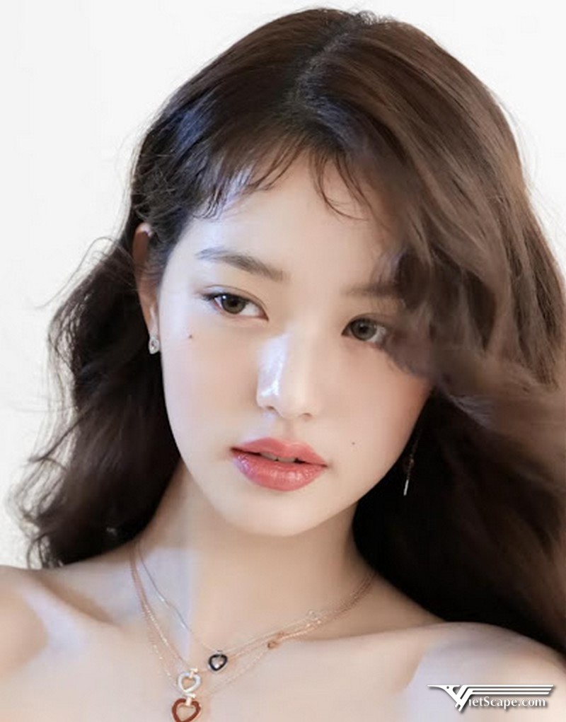 Wonyoung là “nàng thơ” của thương hiệu Innisfree và Kirsh