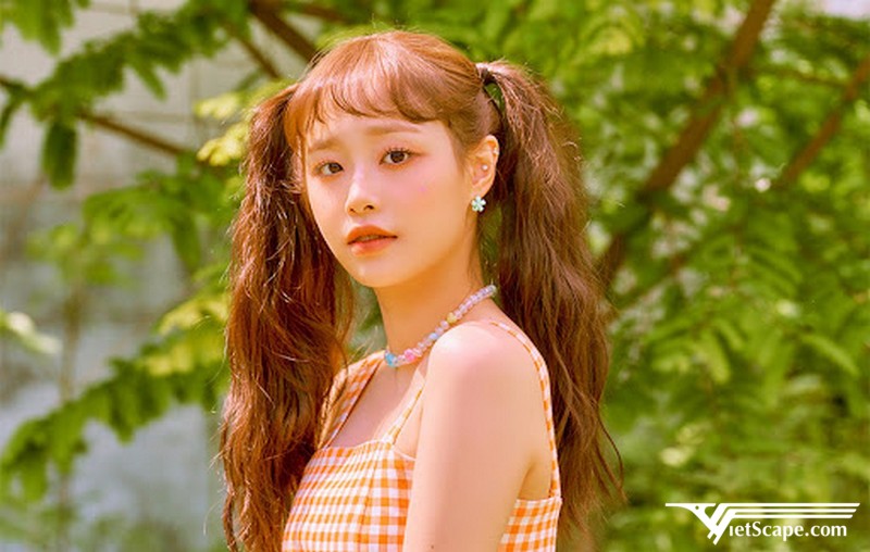 Chuu tham gia nhóm nhỏ của nhóm nhạc Loona “yyxy” vào năm 2018