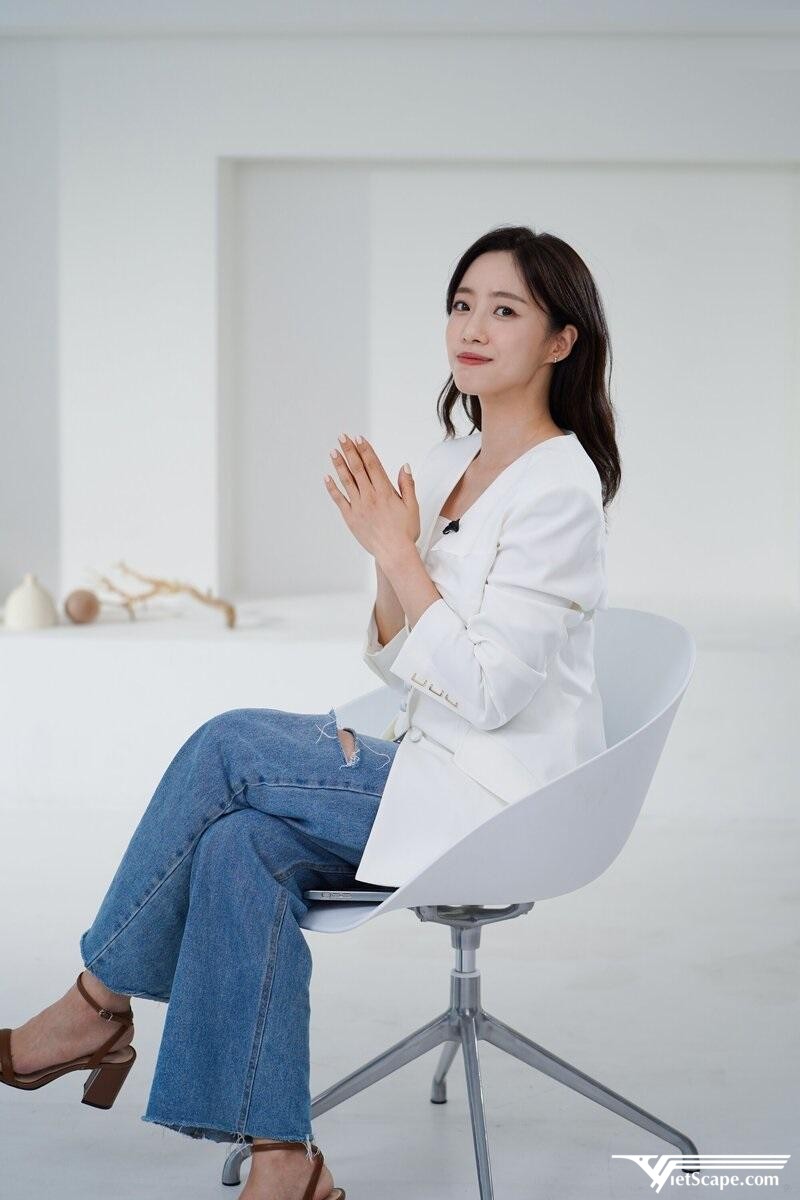 Eunjung gia nhập vào làng giải trí thông qua cuộc thi “Little Miss Korea” năm 1995