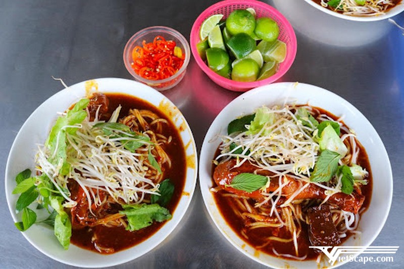 Bánh tằm gà cay