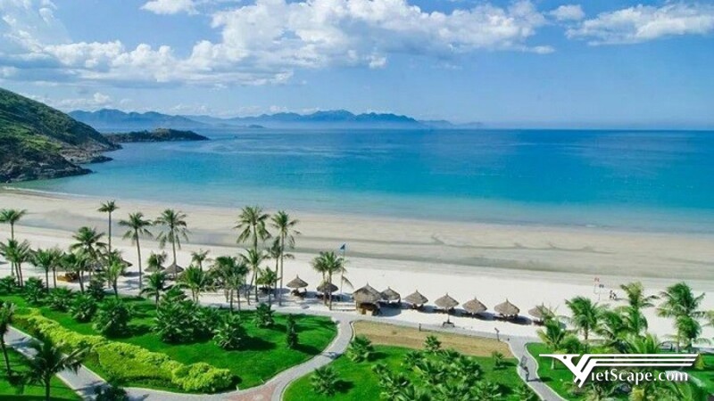 Bãi biển Mỹ Khê - nơi được bình chọn là một trong những bãi biển đẹp nhất tại Đà Nẵng