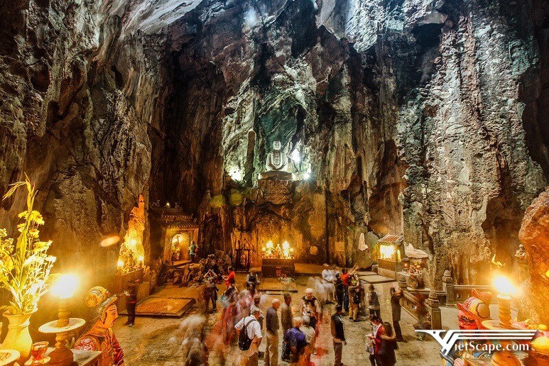 Động Huyền Không với cảnh sắc đẹp như mơ