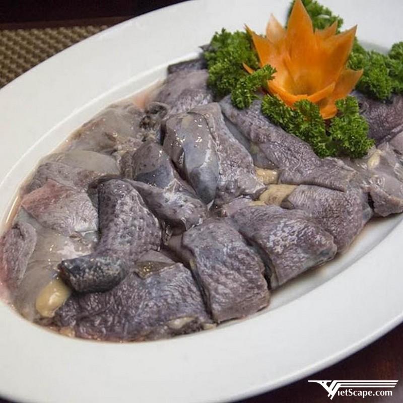 Gà đen Tủa Chùa