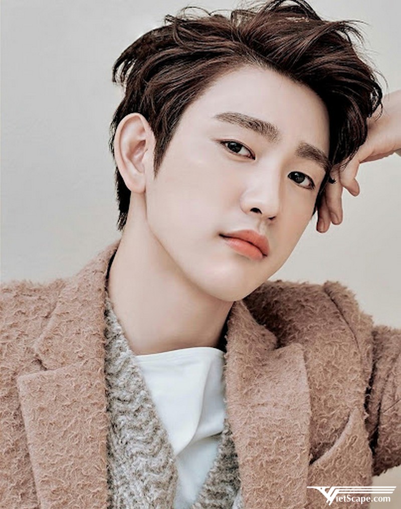 Jinyoung chuyển sang vai chính đầu tiên trong bộ phim truyền hình từ năm 2018 - 2020