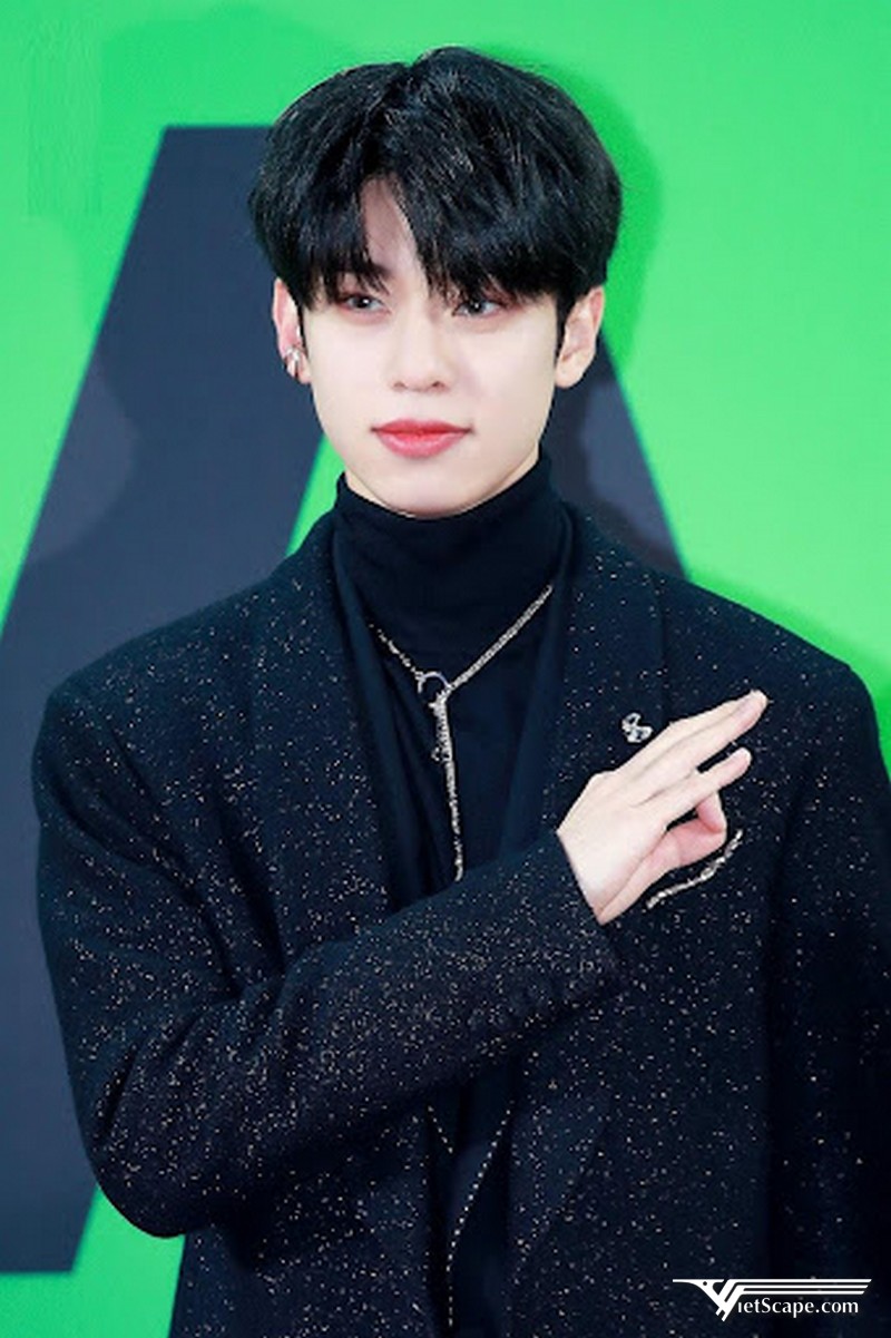 Kim Donghyun từng là thực tập sinh của công ty giải trí JYP Entertainment