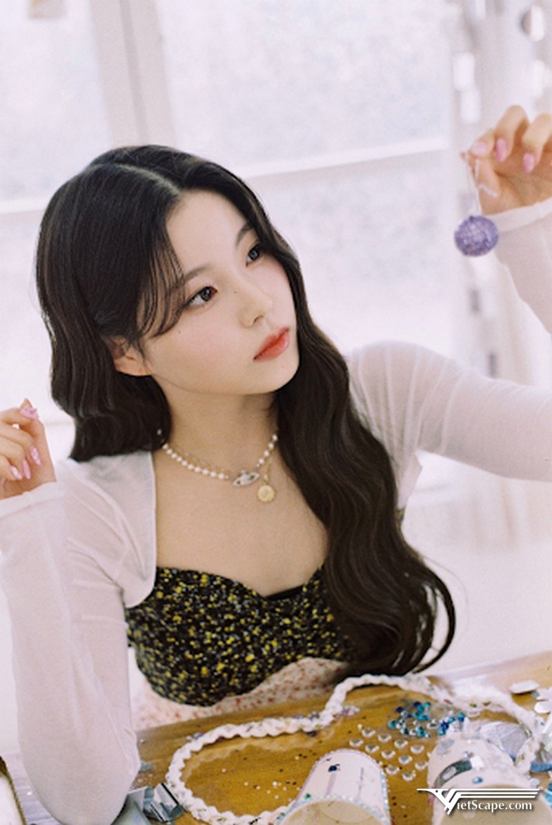 Kyujin là em út của nhóm nhạc nữ NMIXX sinh năm 2006