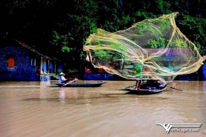 Làng Nổi Kênh Gà chính là một nét độc đáo ở nơi đây