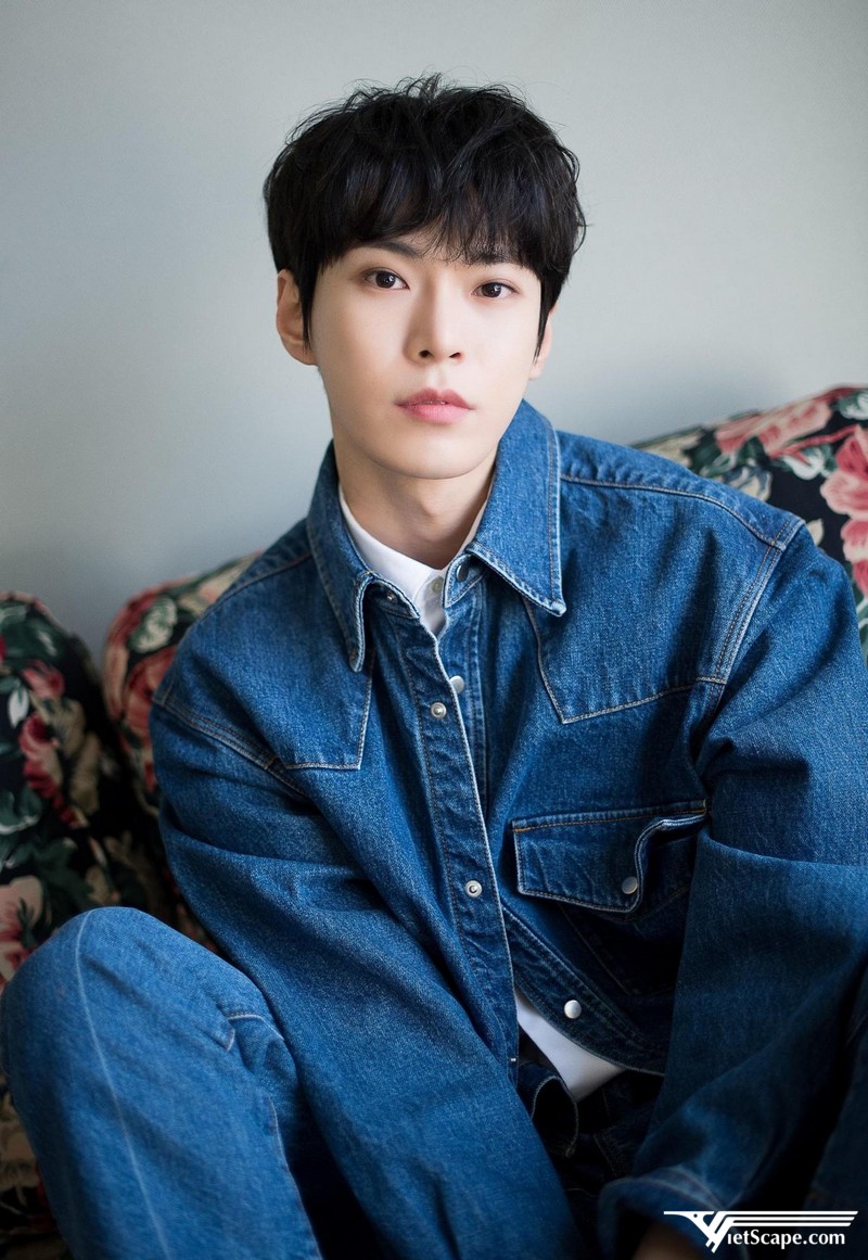 Một số hình ảnh về Doyoung