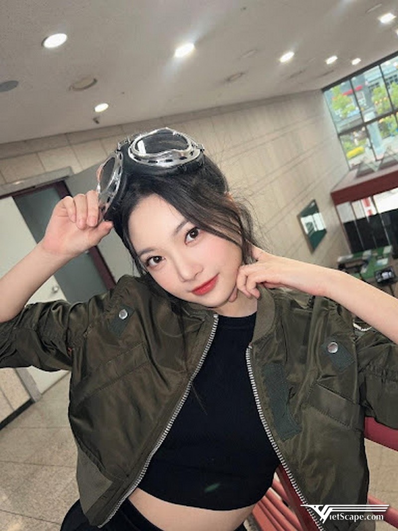 Một số hình ảnh về Hong Eunchae