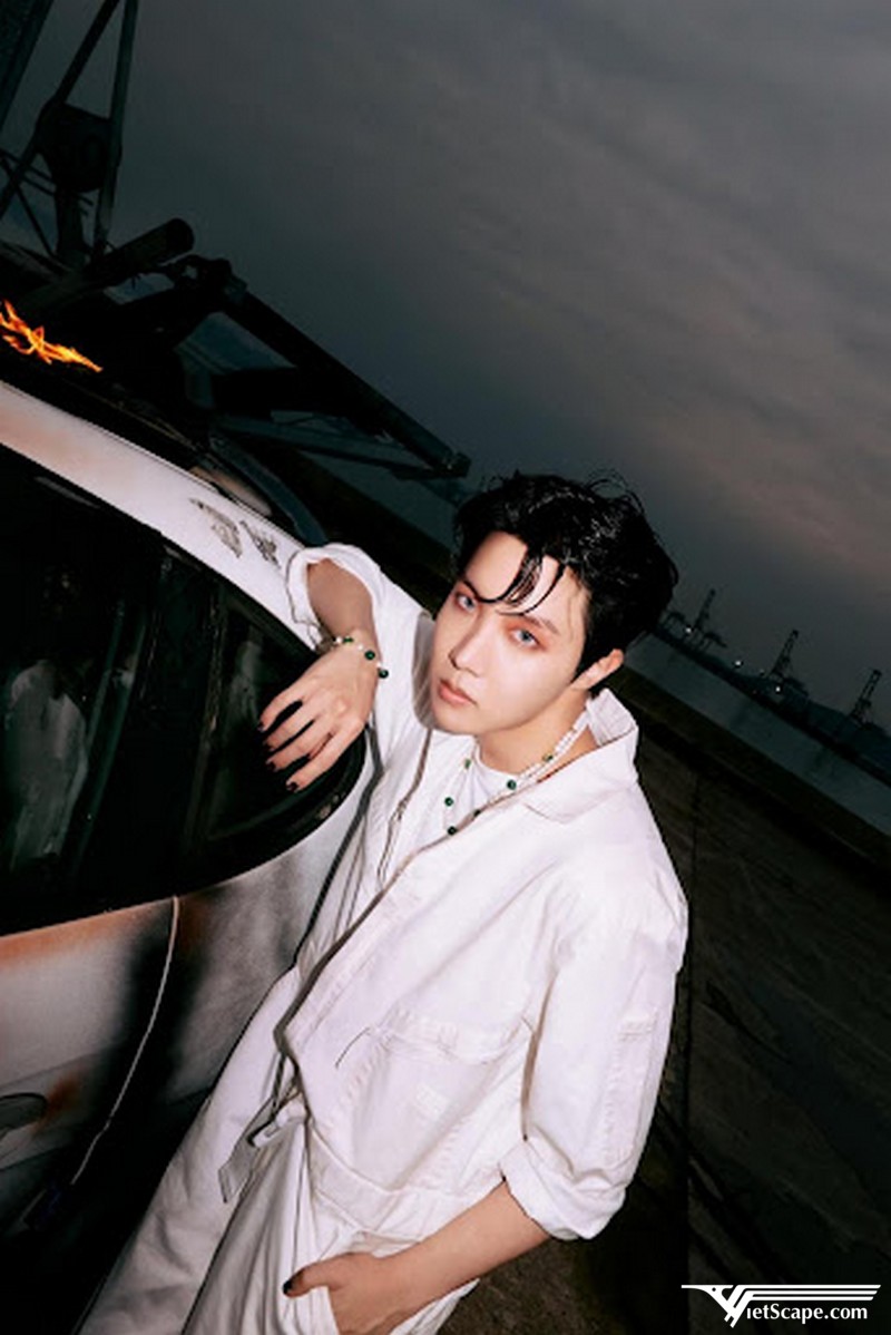 Một số hình ảnh về J-hope