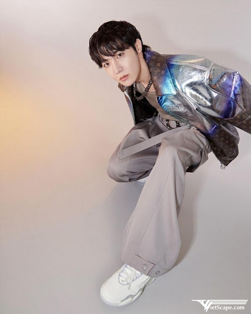 Một số hình ảnh về J-hope