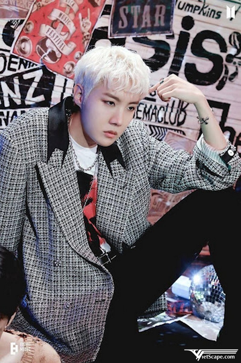 Một số hình ảnh về J-hope