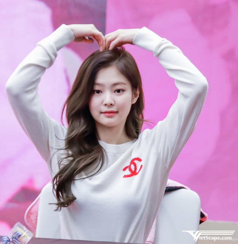 Một số hình ảnh về Jennie