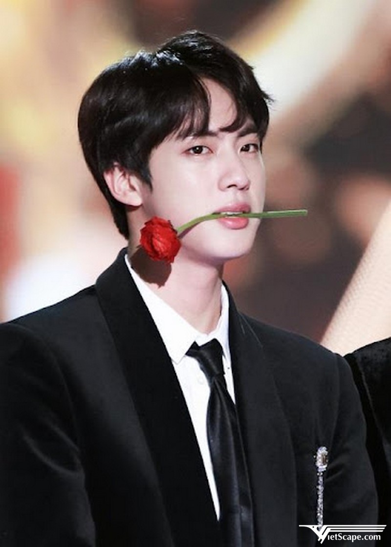 Một số hình ảnh về JIN