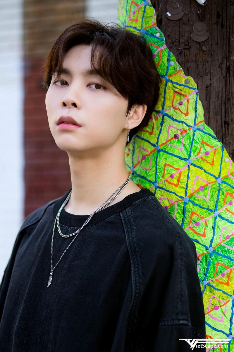 Một số hình ảnh về Johnny