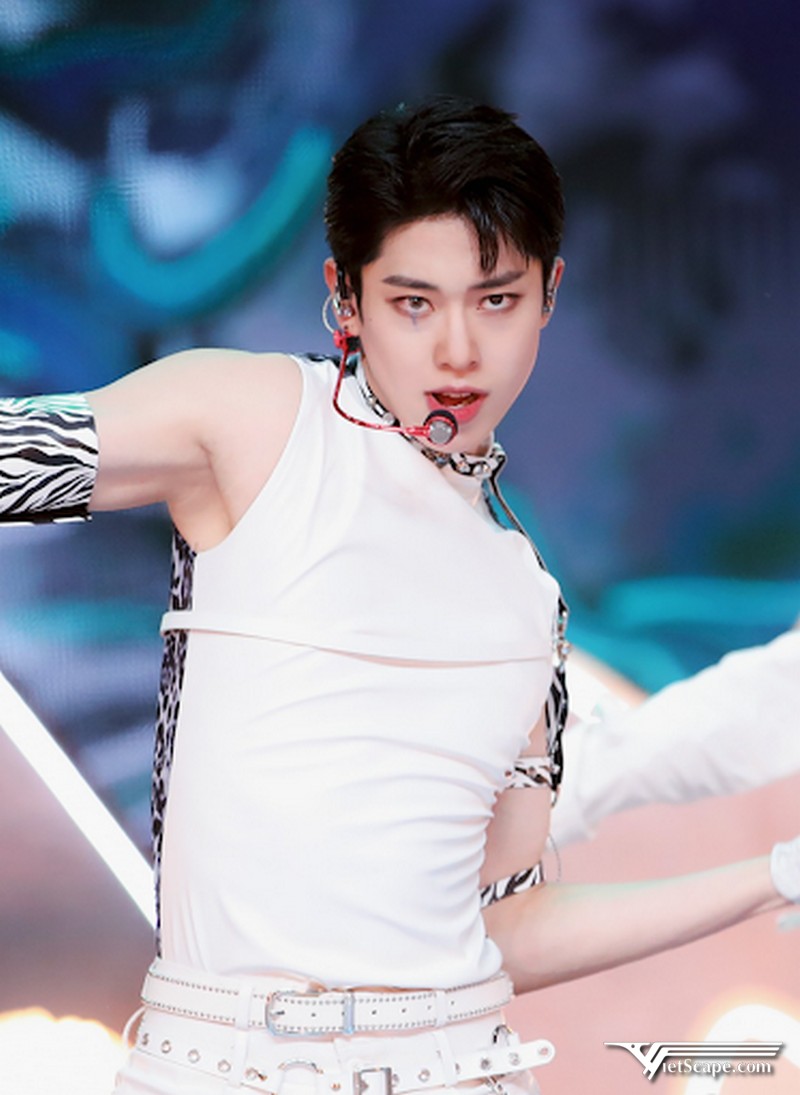 Một số hình ảnh về Kim Donghyun