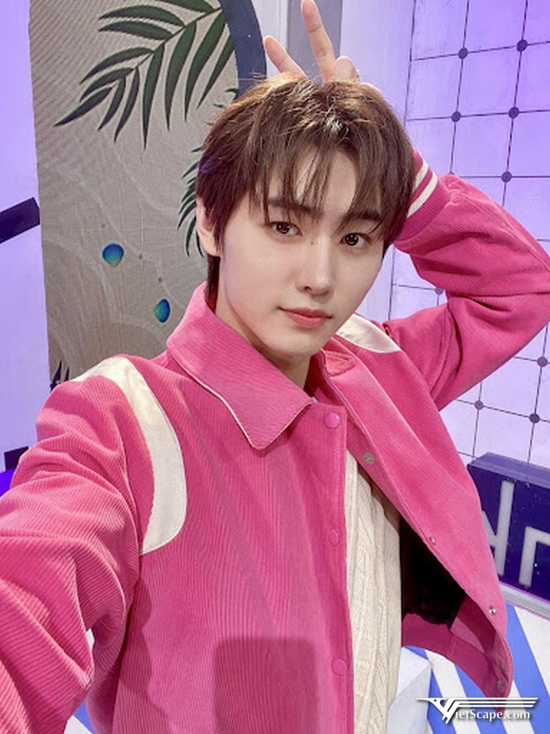 Một số hình ảnh về Sunghoon