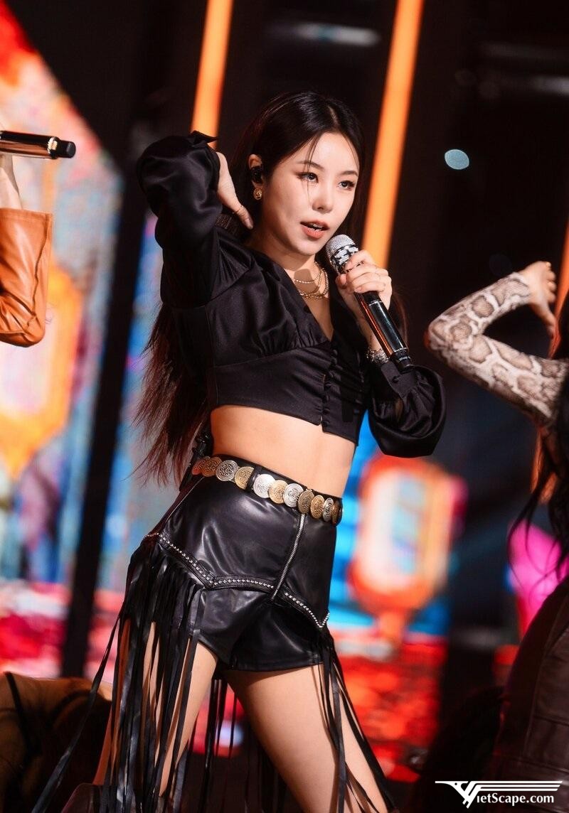 Một số hình ảnh về Wheein