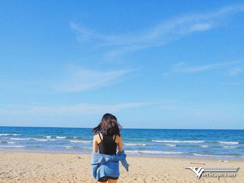Mùa xuân là thời điểm thích hợp cho những ai muốn tắm biển, vi vu Phan Thiết
