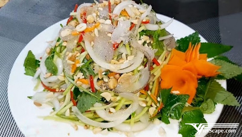 Nộm sứa Cô Tô