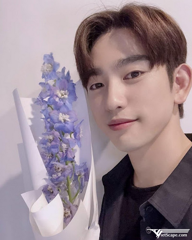 Phong cách âm nhạc mà Jinyoung theo đuổi là R&B Soul và Jazz